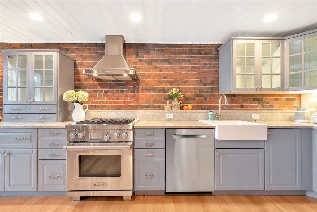 75 Fulton, Waterfront