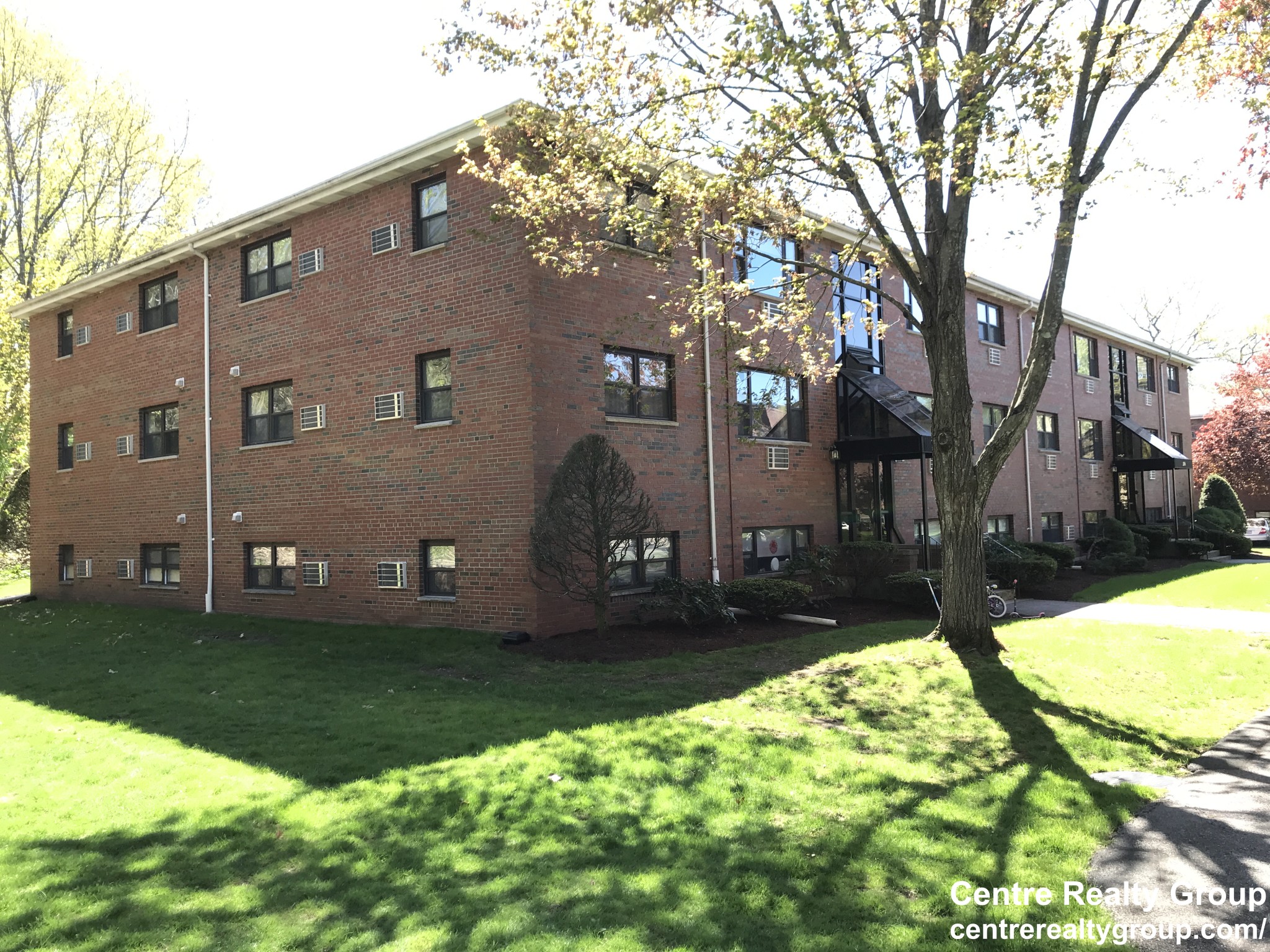 288 Grove St, Auburndale