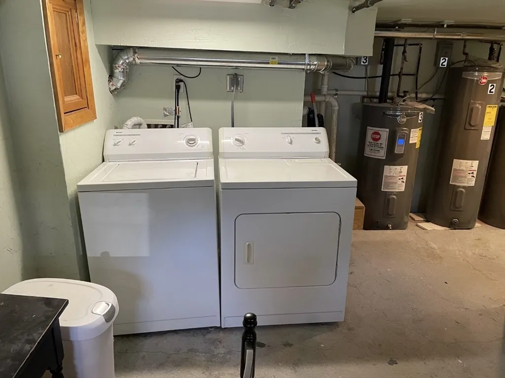 258 Everett St, East Boston