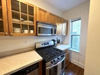 25 Lee St, Jamaica Plain