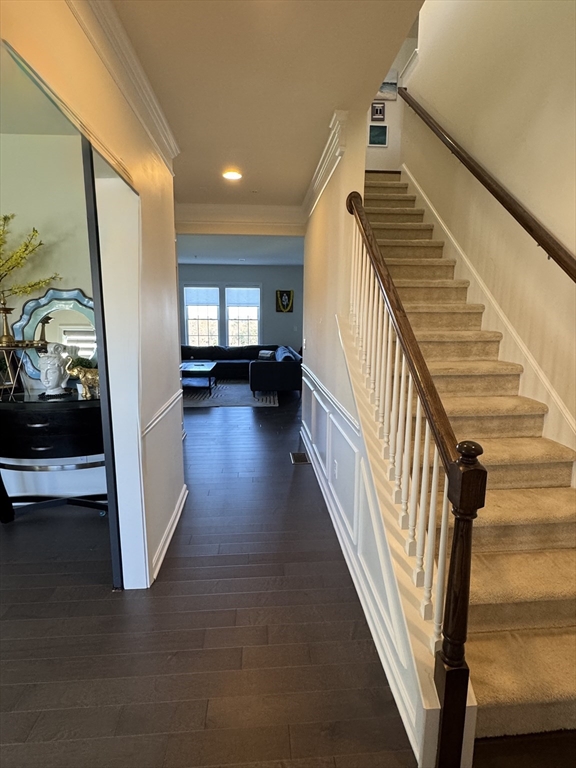 33 Poplar Ln, Hopkinton