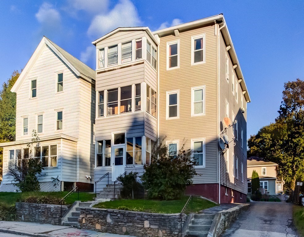171 Vernon St, Quinsigamond Valley