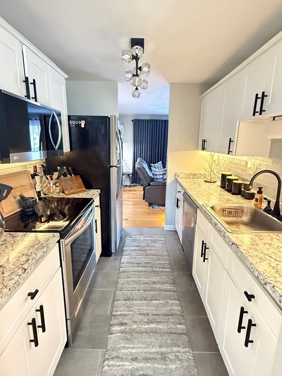 25 Patrick Rd, Tewksbury