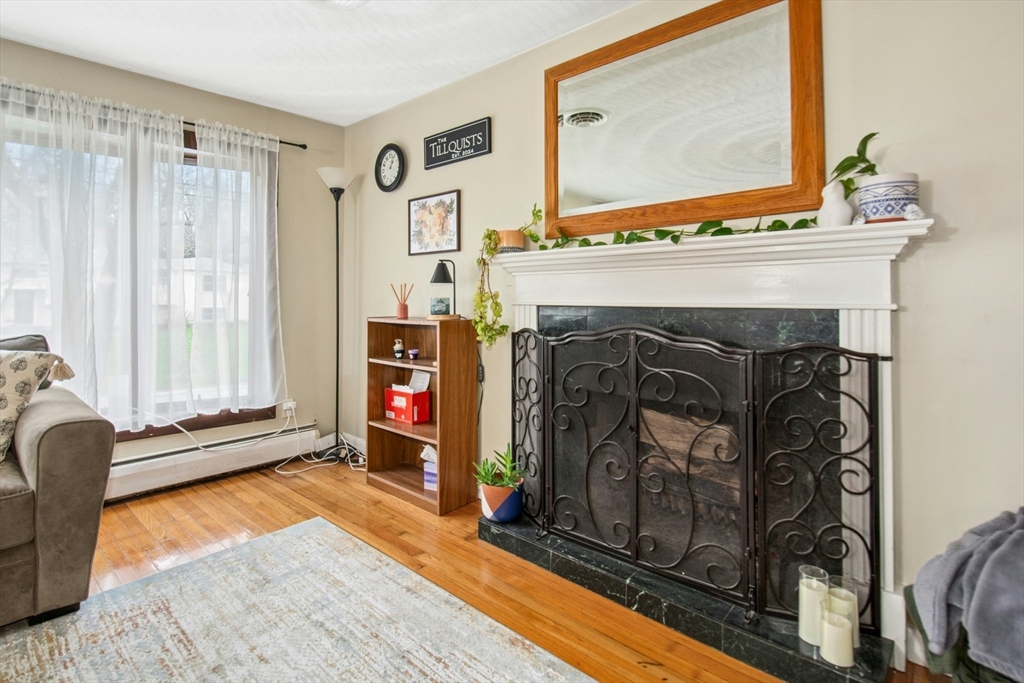 67 S Oxford Rd, Millbury