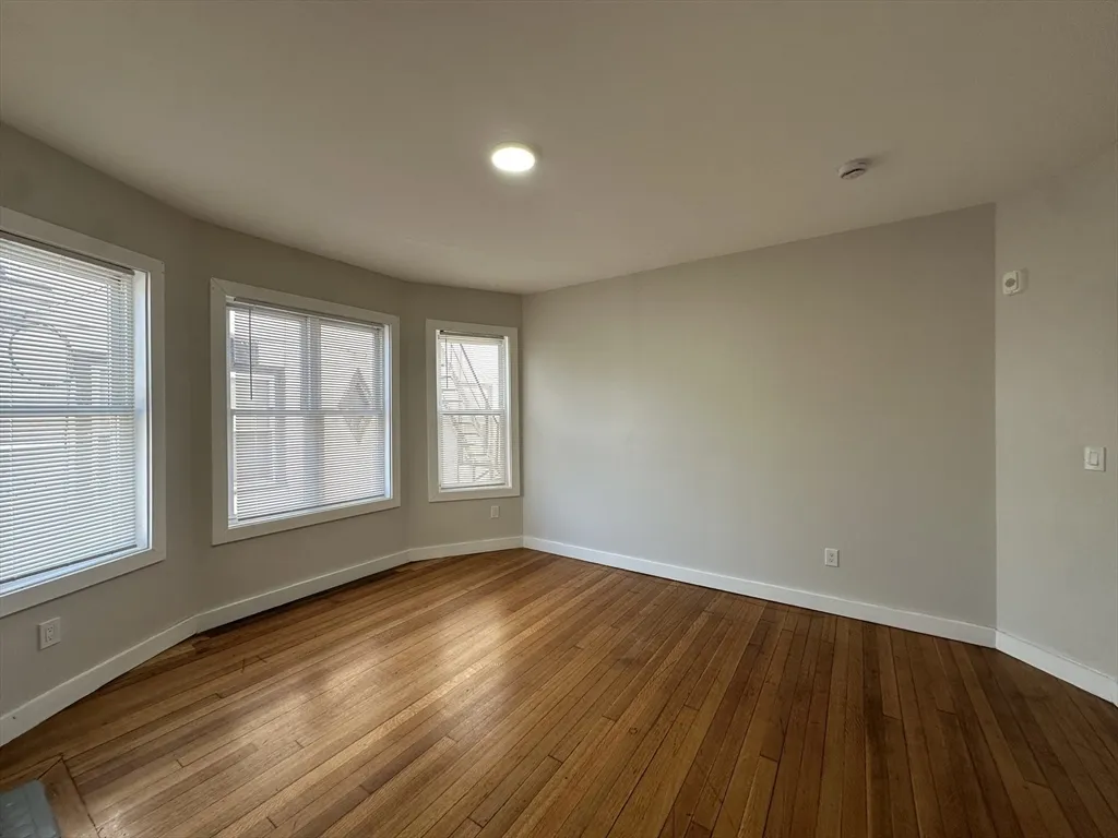 34-36 Abbotsfield St, Roxbury