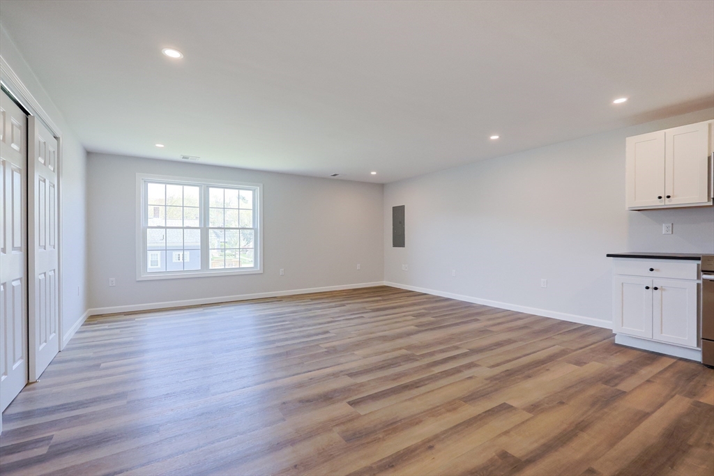 218R South, Plainville