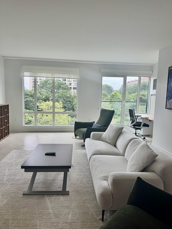 110 Broad St, Downtown