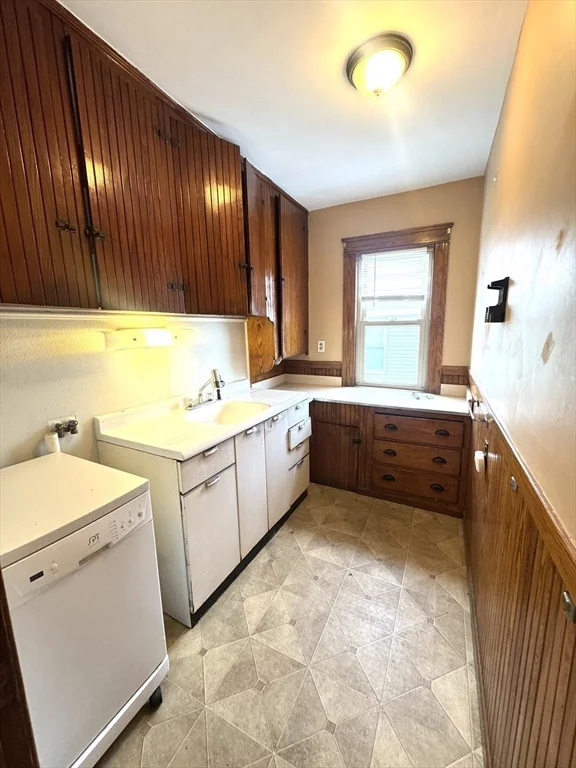 412 Grafton St, Worcester