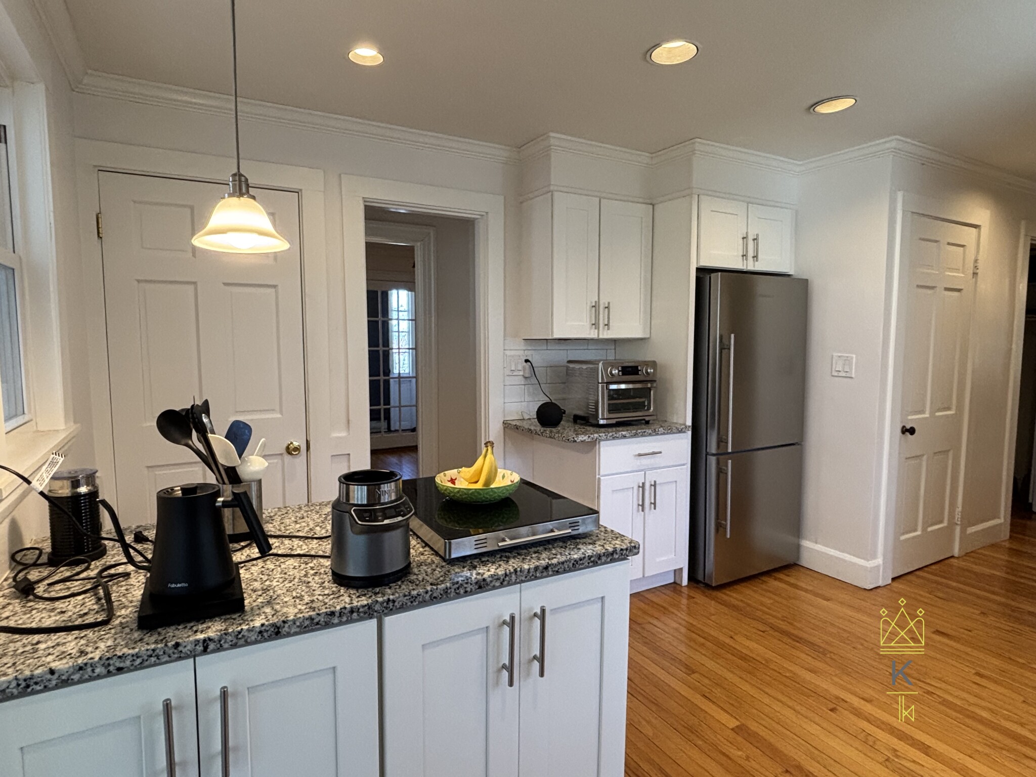 198 Wolcott Rd, Chestnut Hill