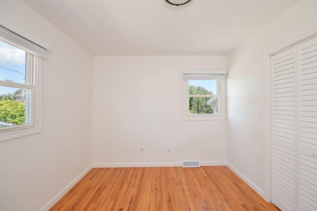 42 Buttonwood Rd, Bliss Corner