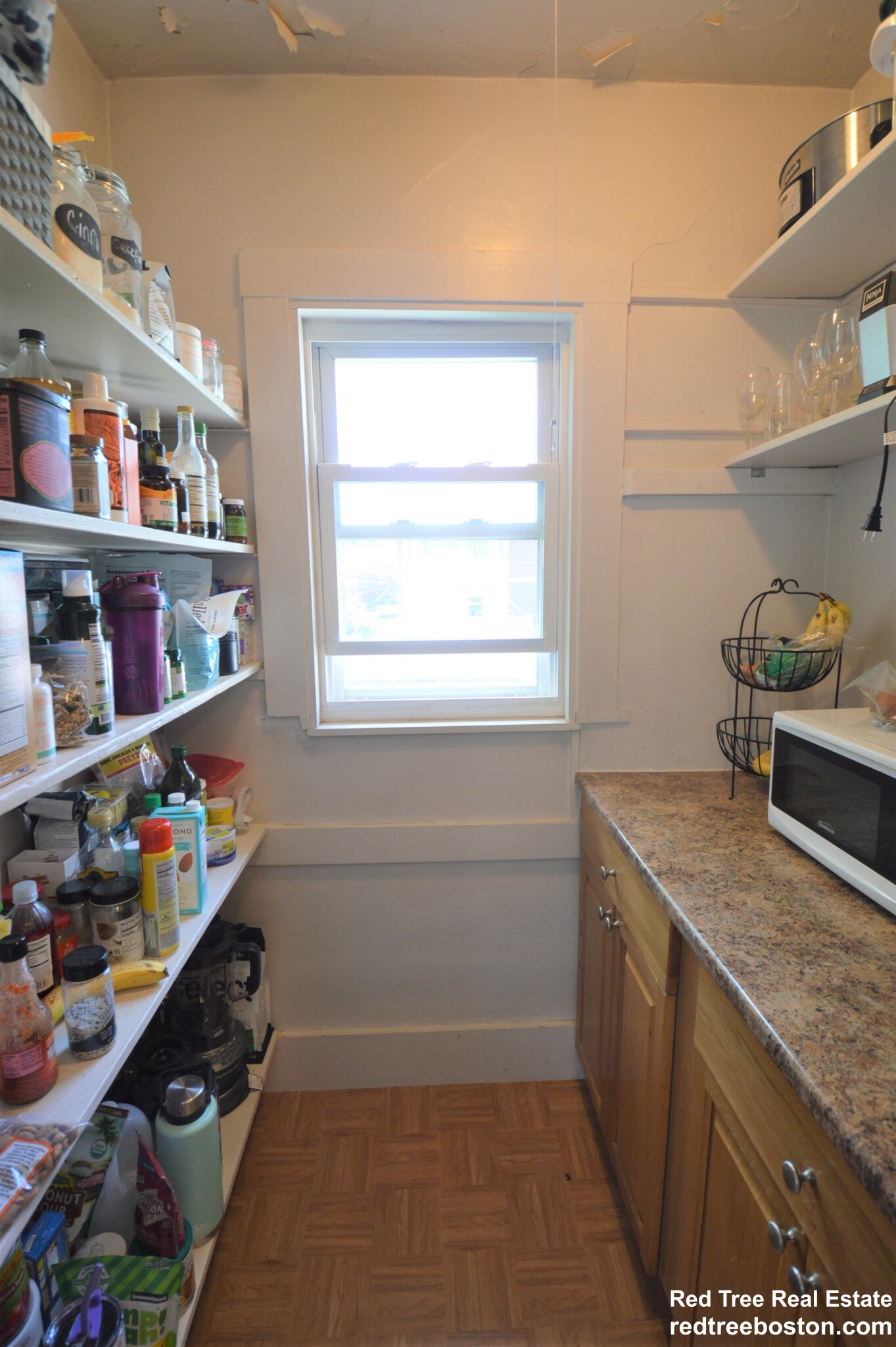 18 Hunnewell Ave, Oak Square