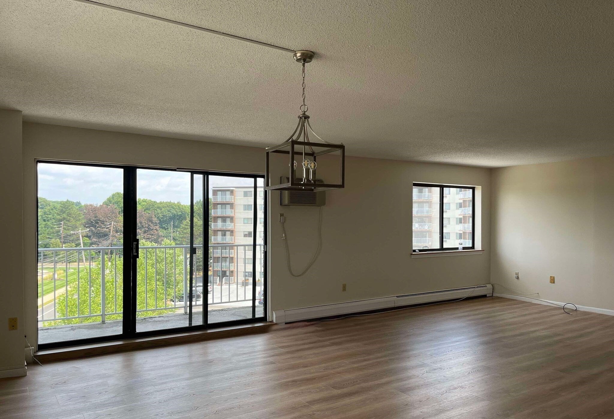 2 bed, 2 bath apartment for rent at 131 Coolidge Ave Unit 528T, Watertown — photo 3 of 19