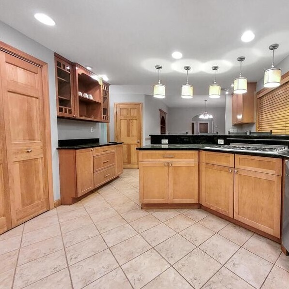 3 bed, 1 bath apartment for rent at 26 Gladstone St Unit 1, Everett — photo 2 of 13