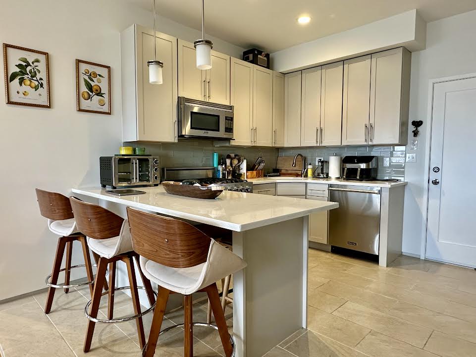 345 D St, South Boston