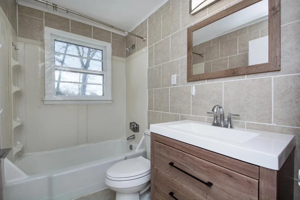 22 Southwest Cutoff, Northborough