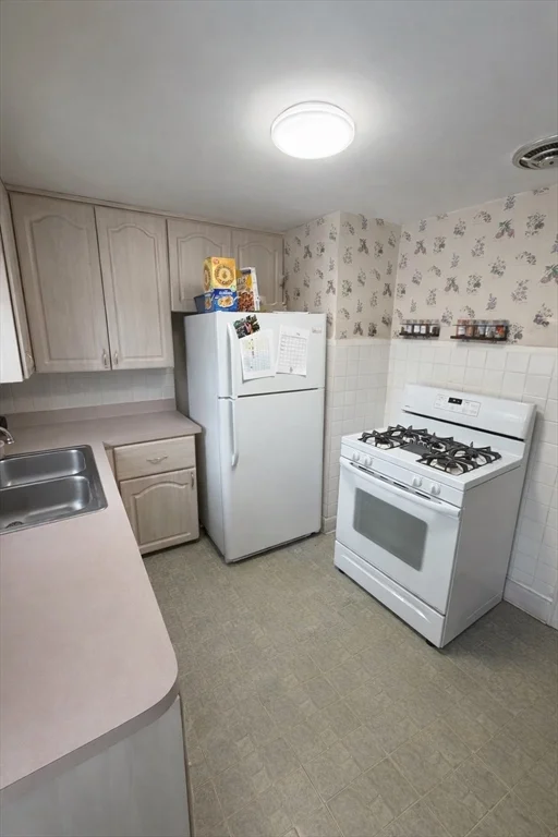 45 Mcphee Rd, Framingham