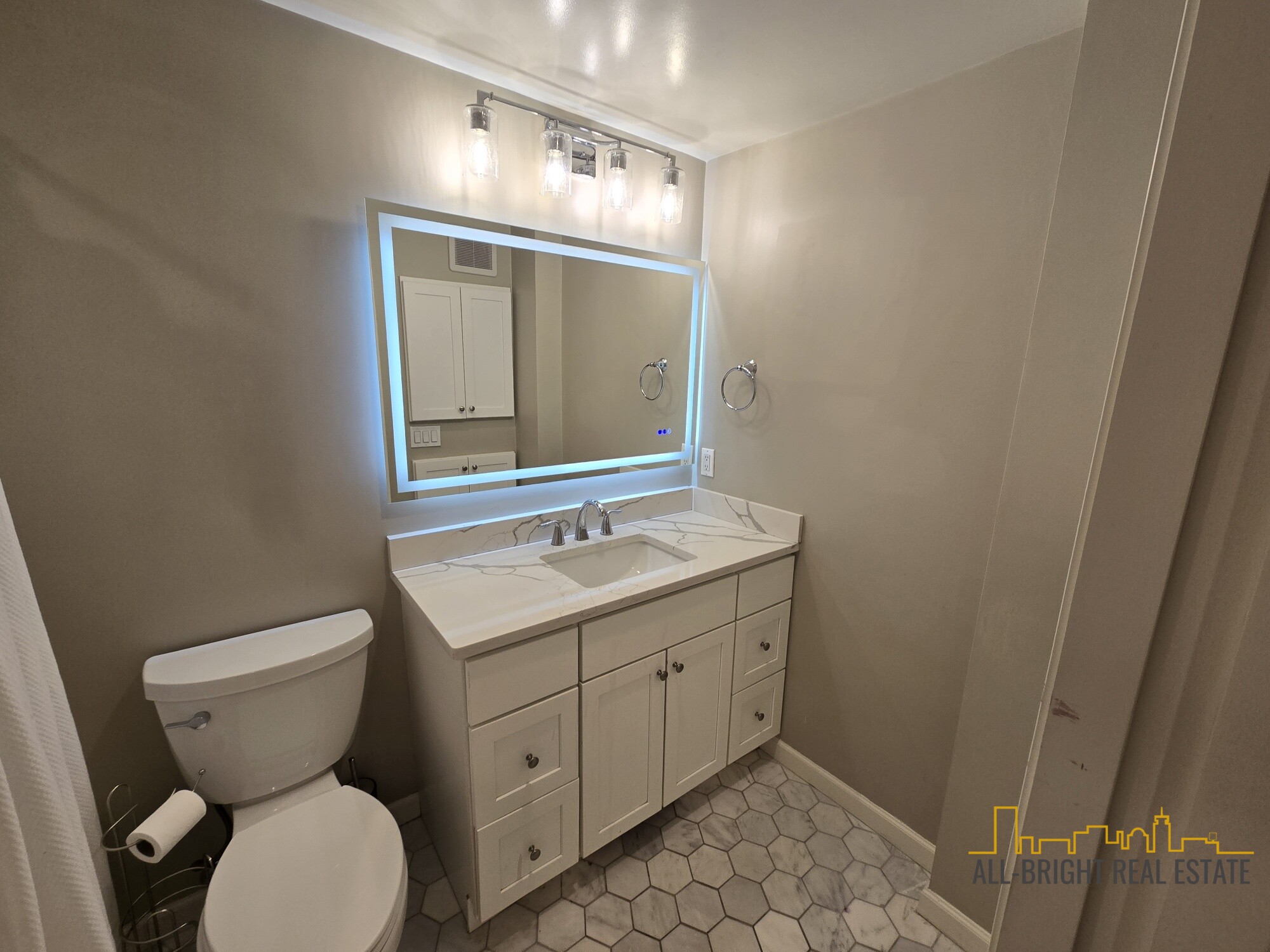 22 Faun Bar Ave, Winthrop