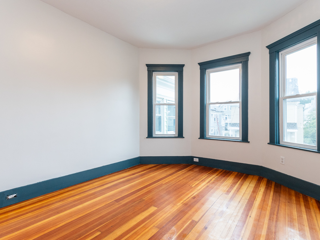 5 bed, 2 bath apartment for rent at 46 Shepton St Unit 2, Dorchester — photo 10 of 64