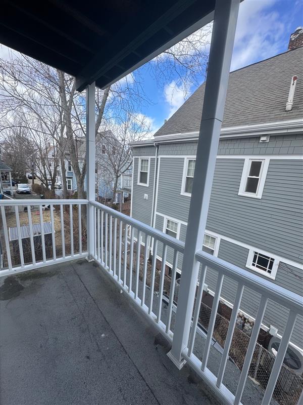 325 Highland Ave, Powder House Square