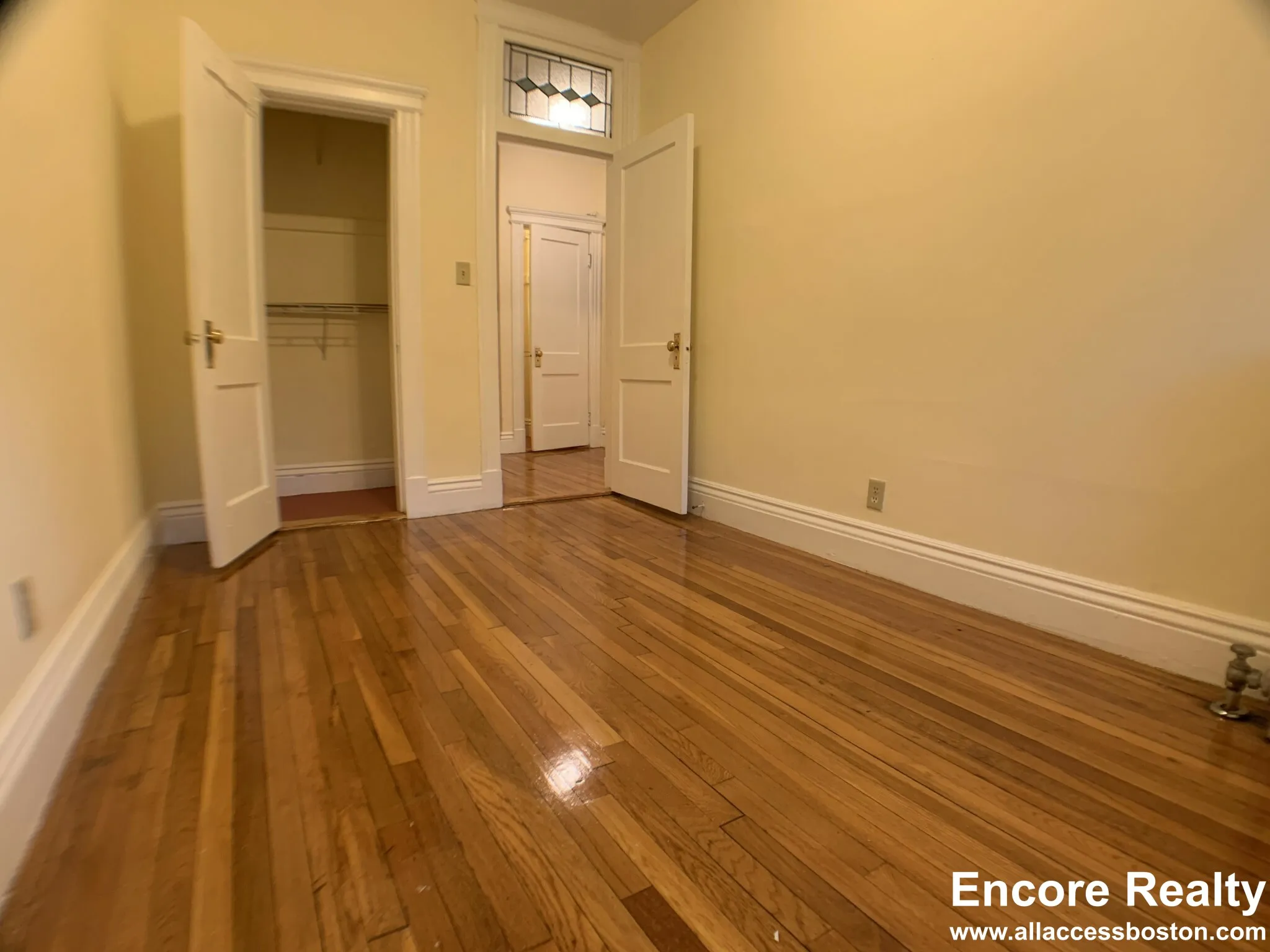 120 Peterborough St, Fenway