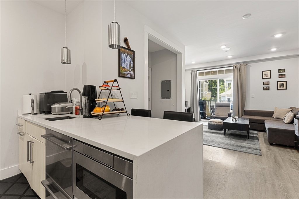 176 Humboldt Ave, Roxbury