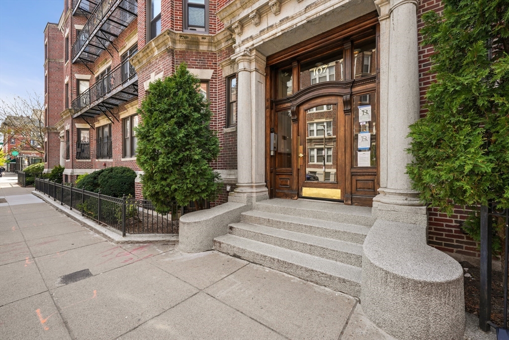 107 Jersey St, Fenway