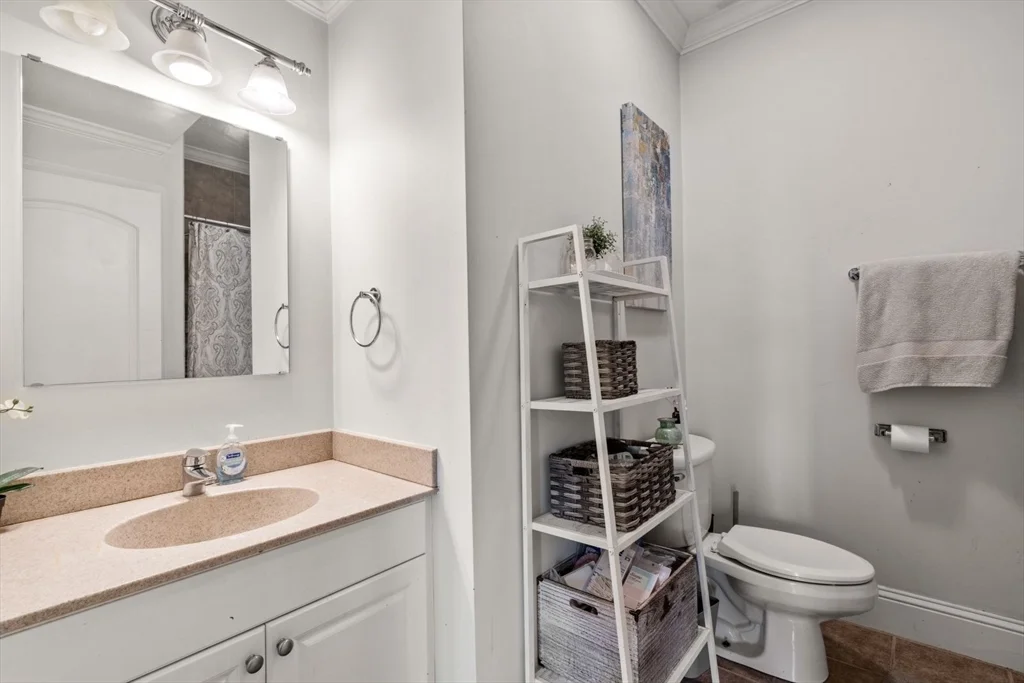209 D St, South Boston