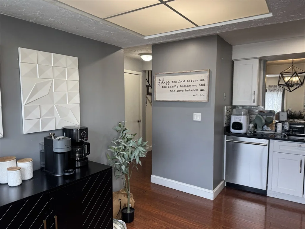 909 Pleasant St, Weymouth