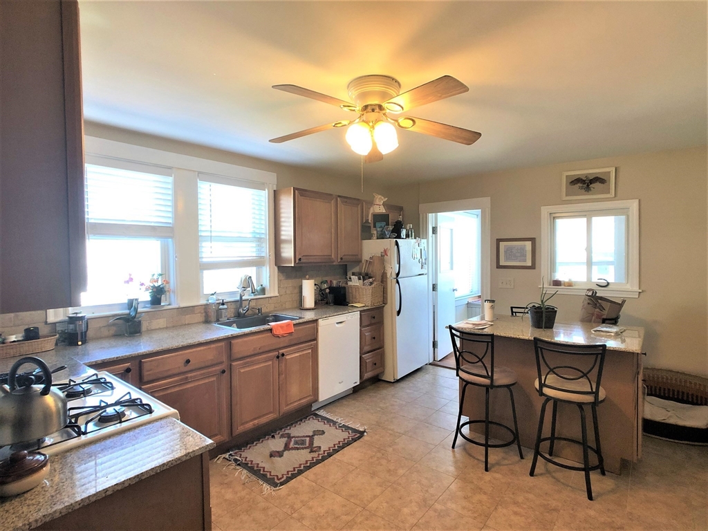 13 Benefit St, Waltham