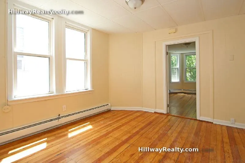 114 Everett St, East Boston
