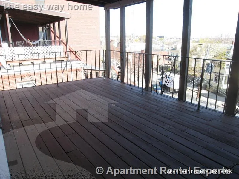 15 Highland Ave, Prospect Hill