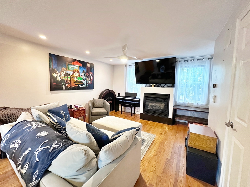 364 Sumner St, East Boston