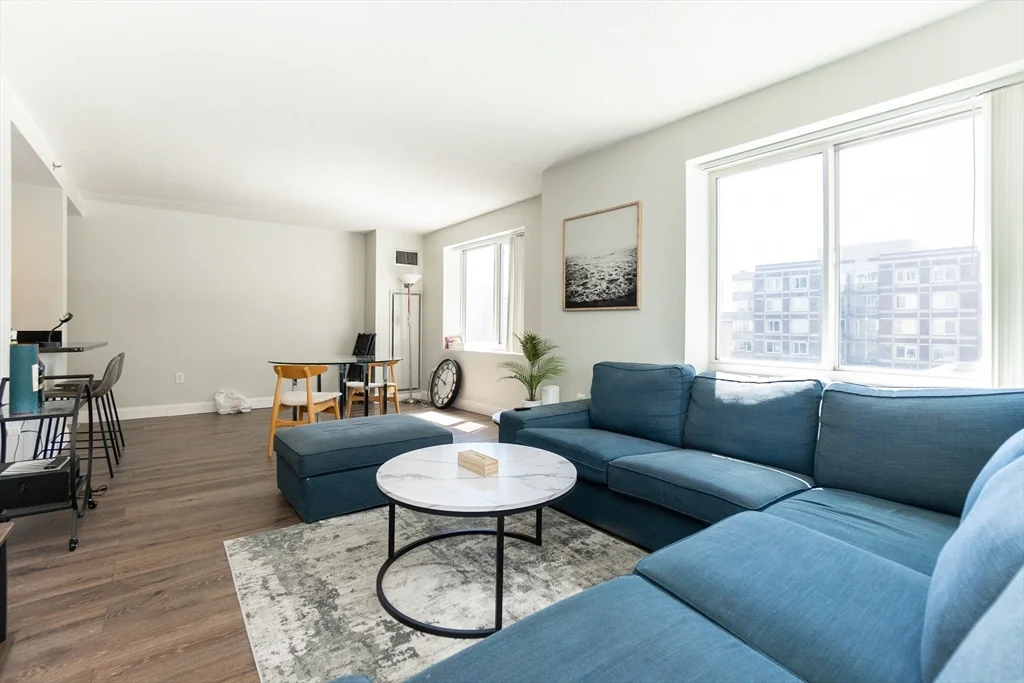 8-10 Museum Way, East Cambridge