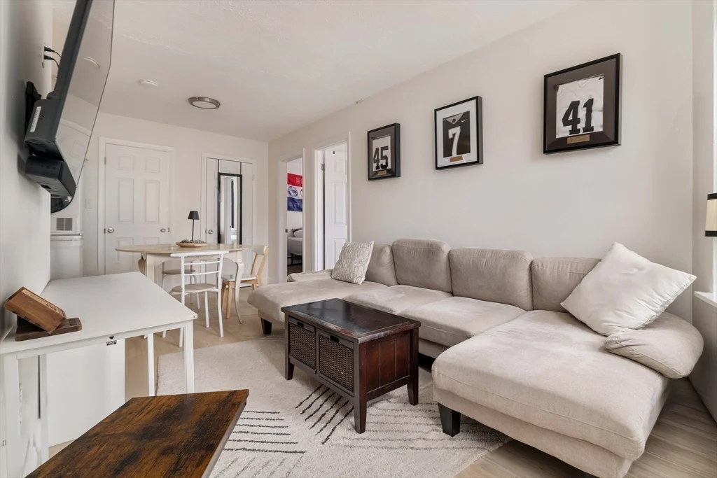 5 N Margin St, North End