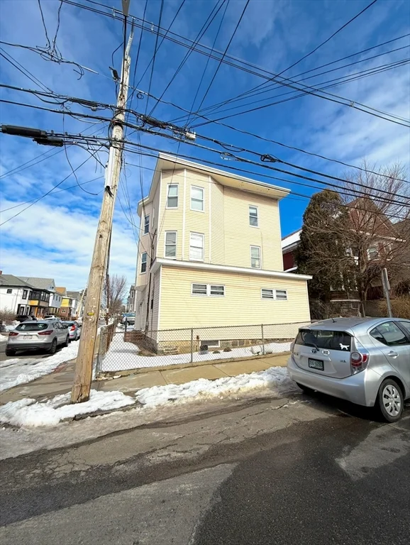 50 Conwell Ave, West Somerville