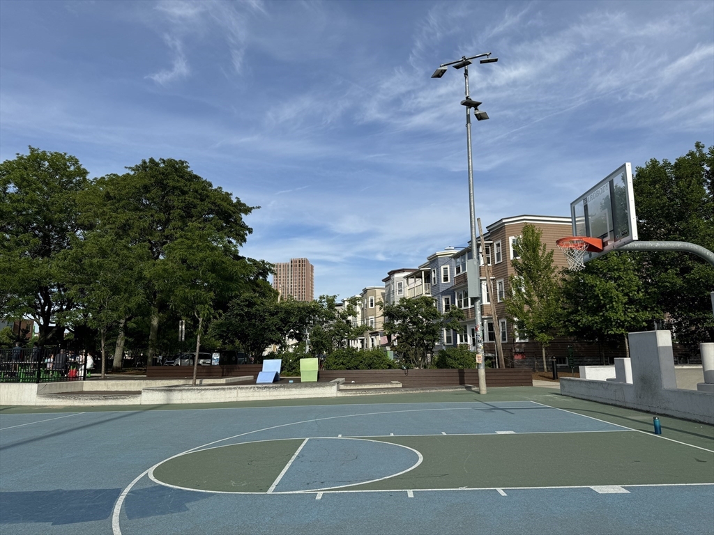 51 Dimick St, Somerville