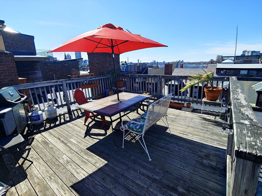 61 West Cedar St, Beacon Hill