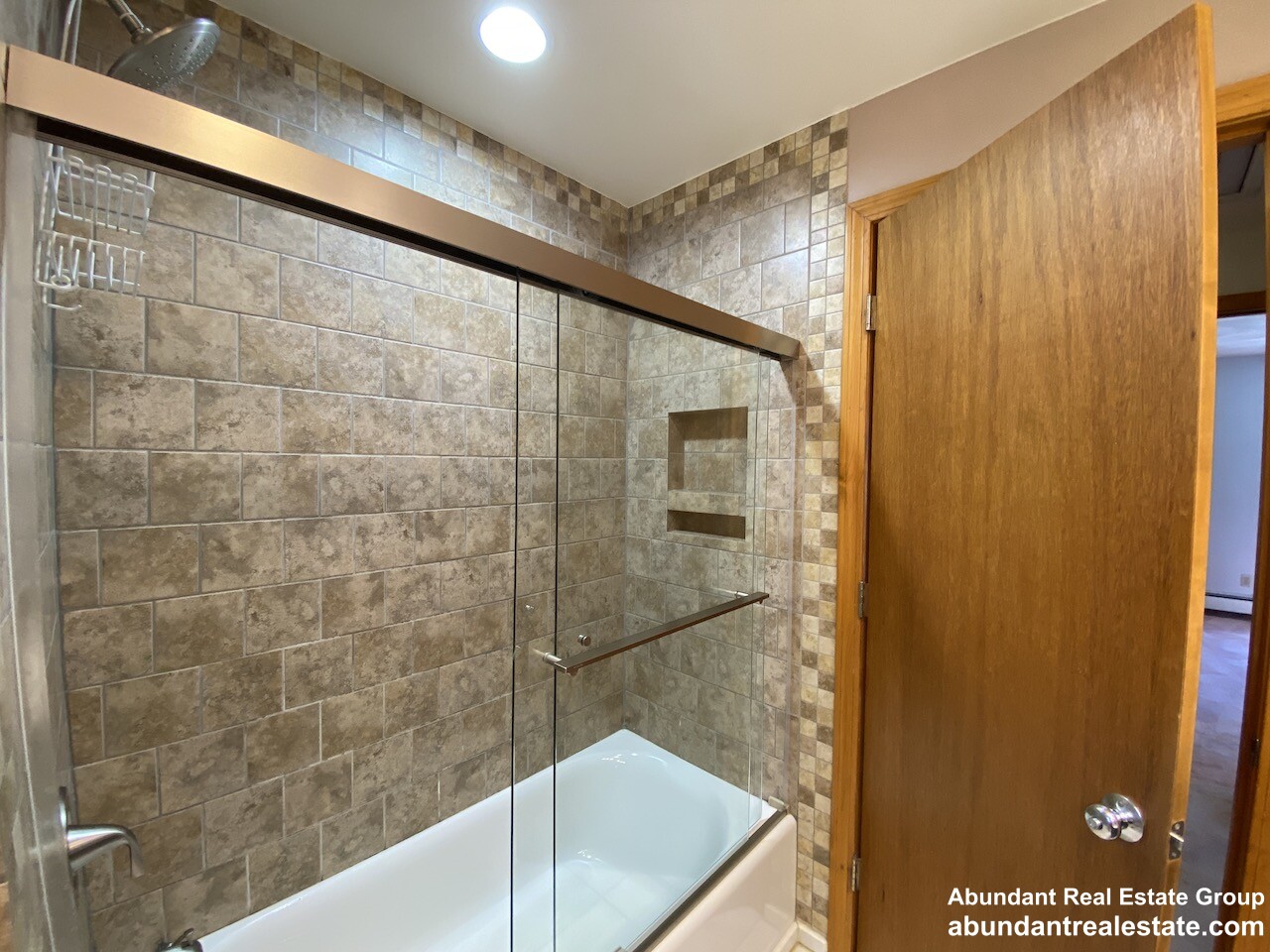 31 Helen St, North Waltham