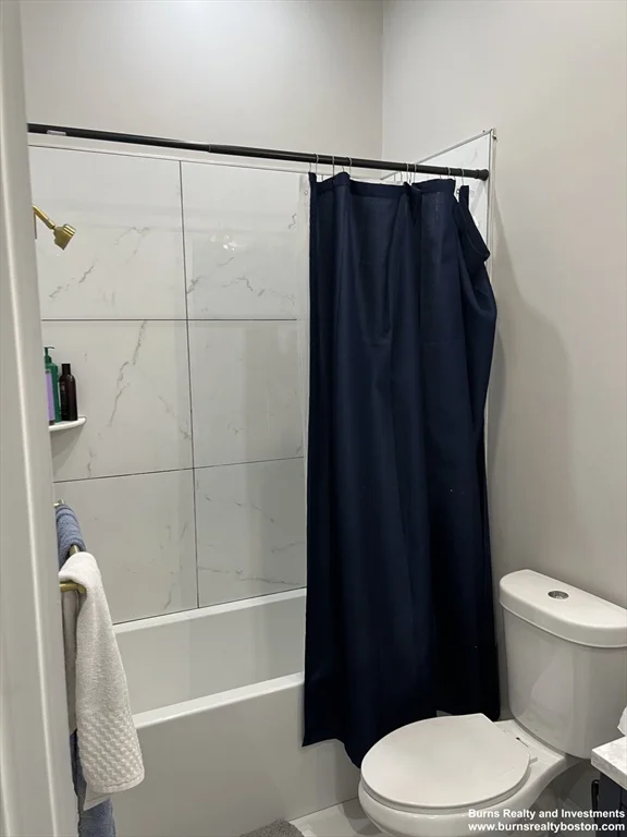 536 E Broadway, South Boston