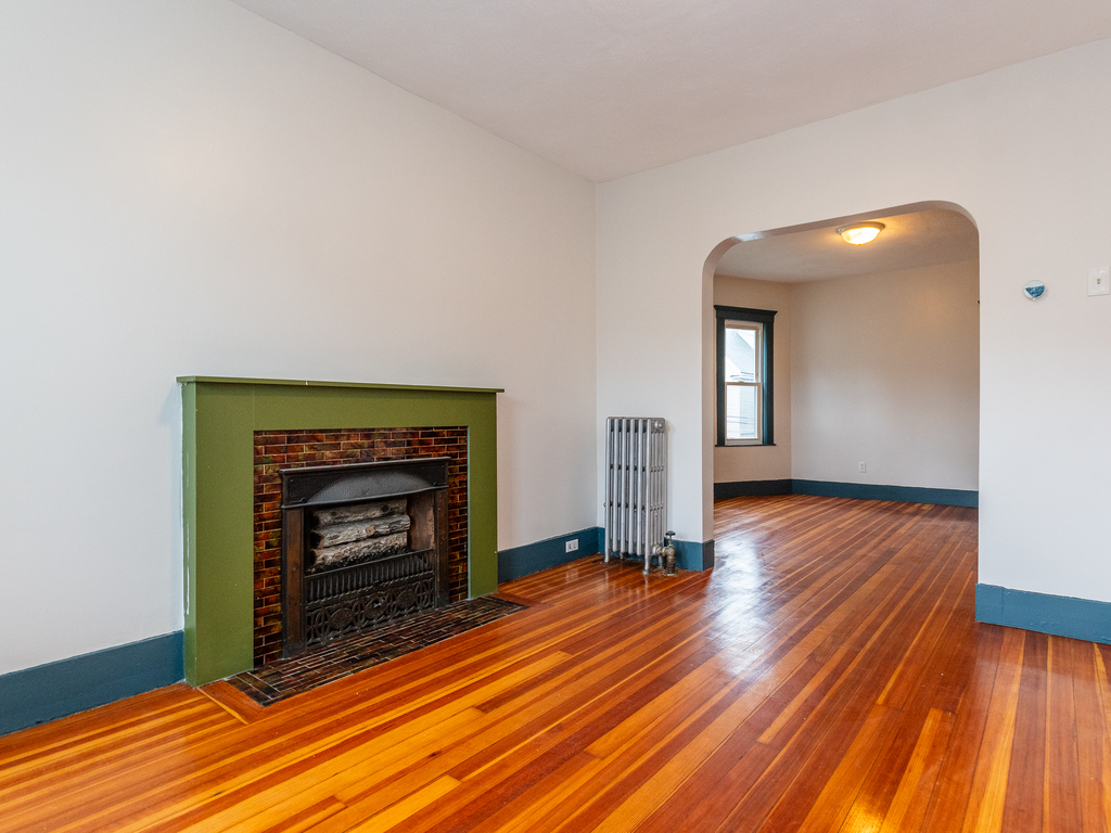 5 bed, 2 bath apartment for rent at 46 Shepton St Unit 2, Dorchester — photo 12 of 64
