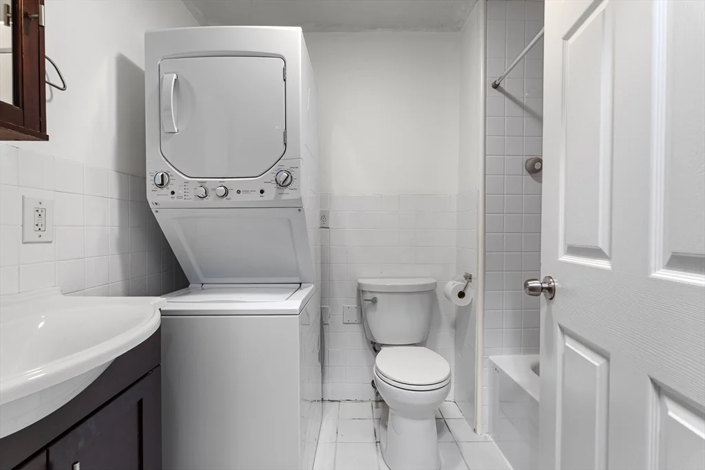 151 West 6th St, South Boston