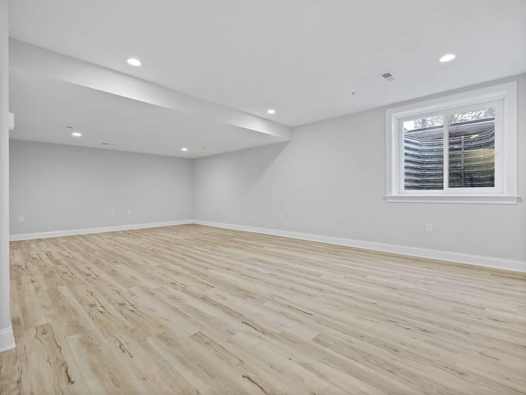 443 Neponset St, Norwood