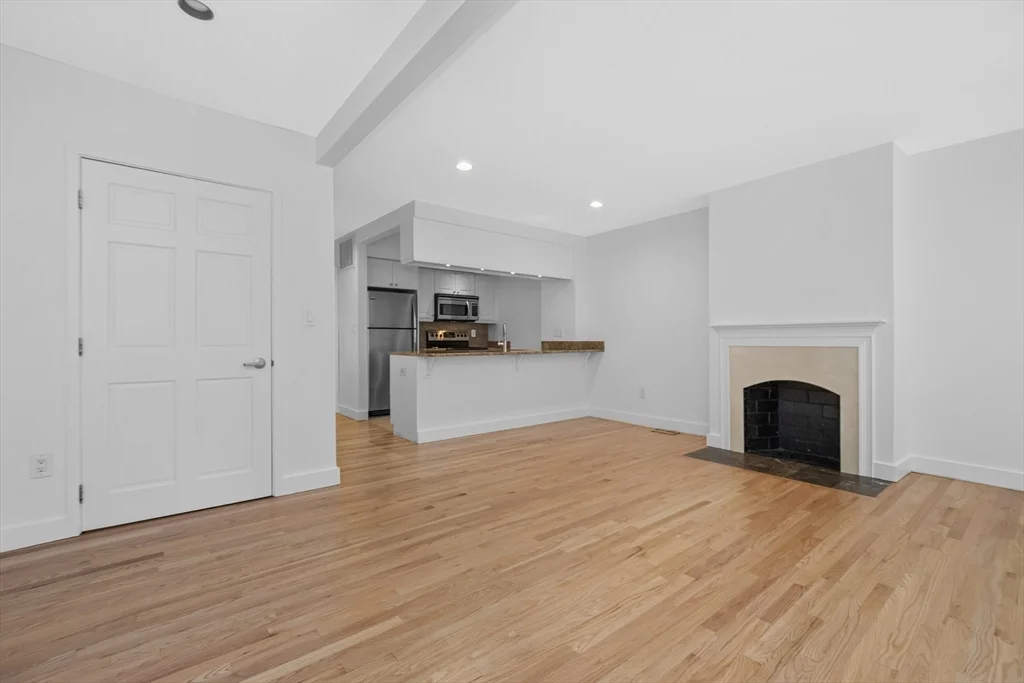 131 Warren Ave, South End