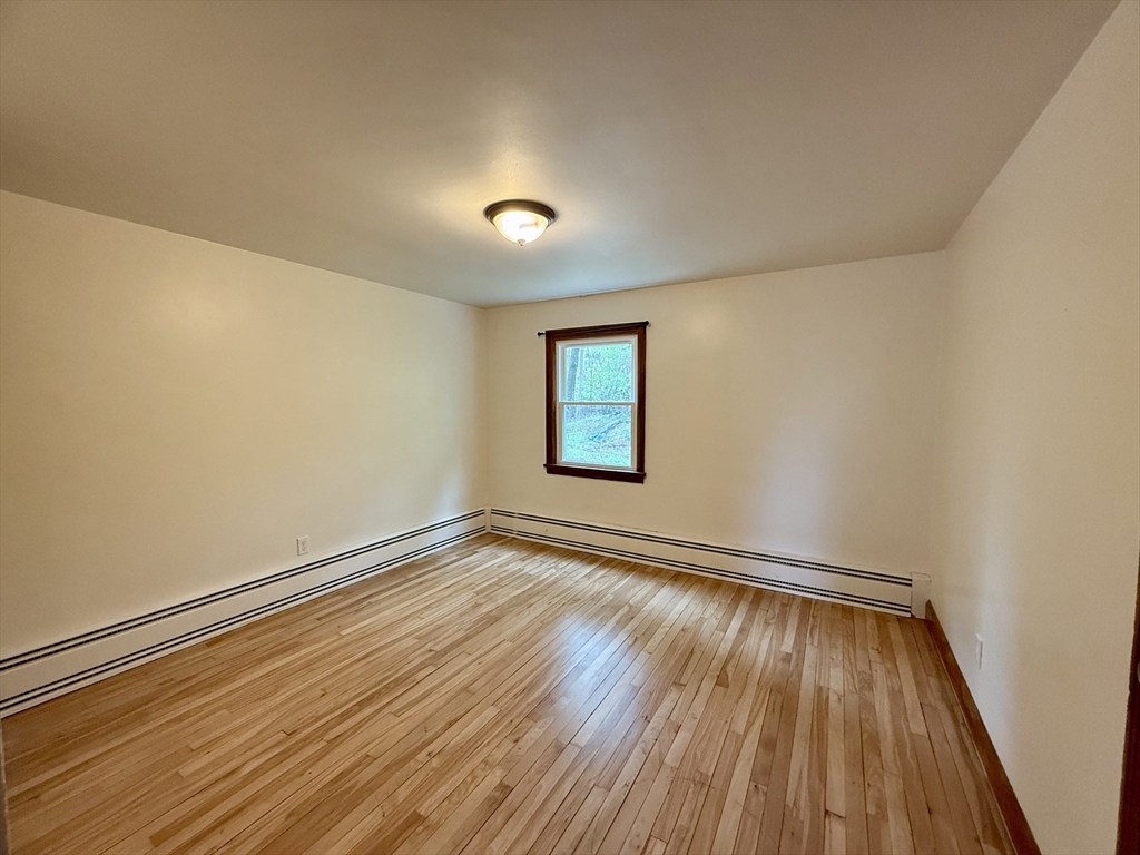 21 Langlois Ave, Southbridge