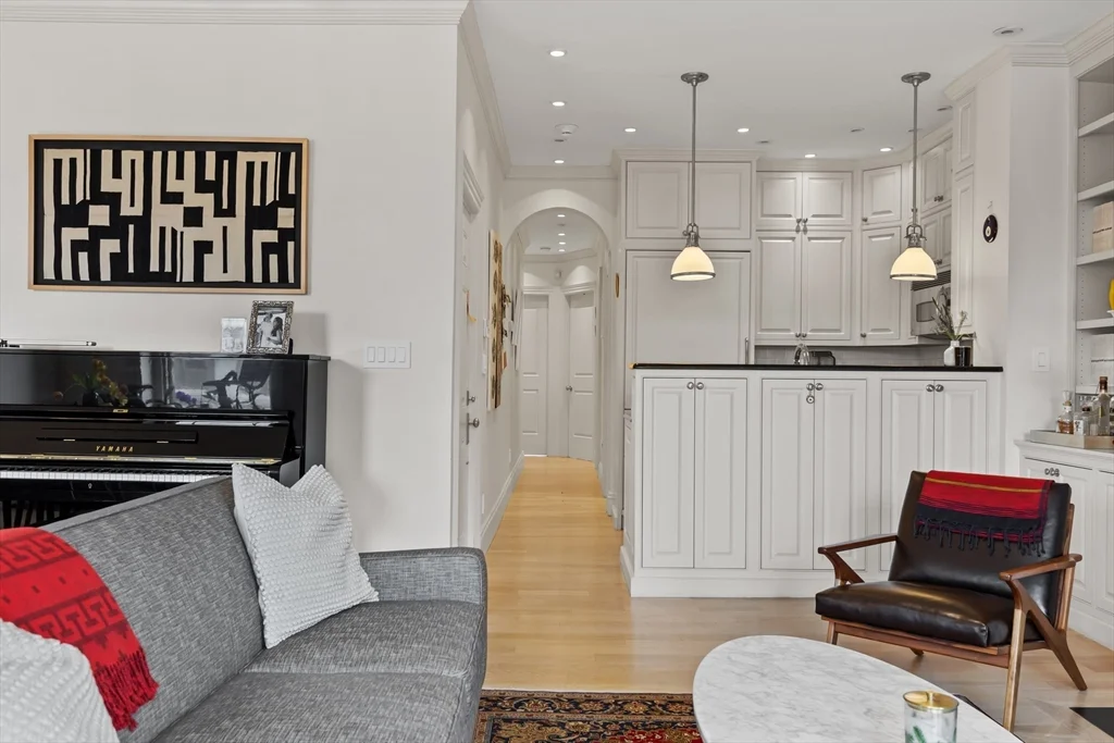 238 Marlborough St, Back Bay