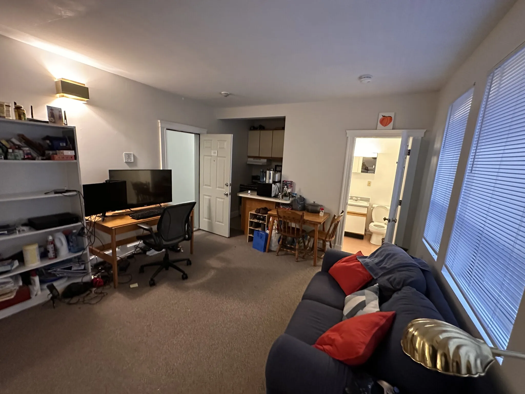 833 Beacon St, Fenway