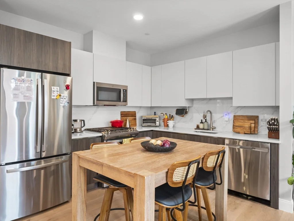 9 Central St, Spring Hill