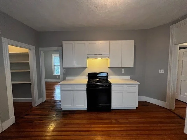 11 Sunset St, Mission Hill