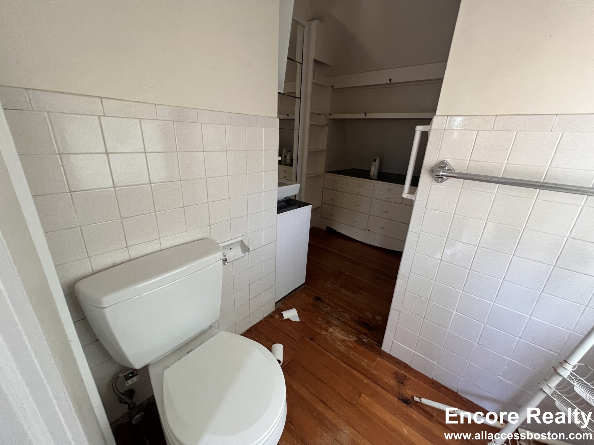 9 Kenwood St, North Brookline