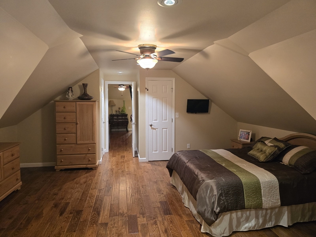 66-68 Valentine St, South End